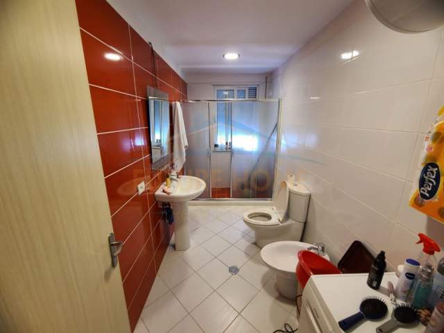 Tirane, shitet apartament Kati 3, 98 m² 96.000 Euro (Fresku)