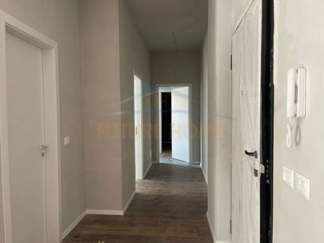 Tirane, jepet me qera apartament Kati 1, 97 m² 450 Euro (Shkolla Bashkuar)