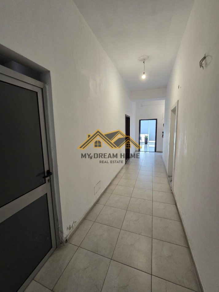 Shqiperi, shitet ambjent biznesi Kati 3, 73 m² 95.000 € (GJYKATA)