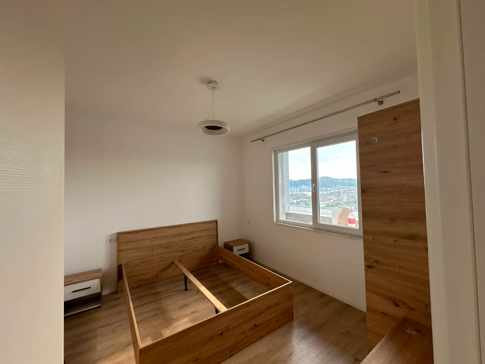 Tirane, jepet me qera apartament 1+1 Kati 7, 60 m² 450 € (Univers City)