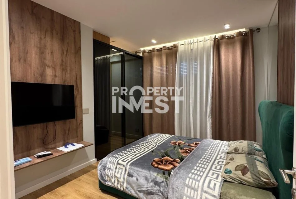 Tirane, jepet me qera apartament 3+1 Kati 8, 130 m² 1.500 € (Liqeni That)