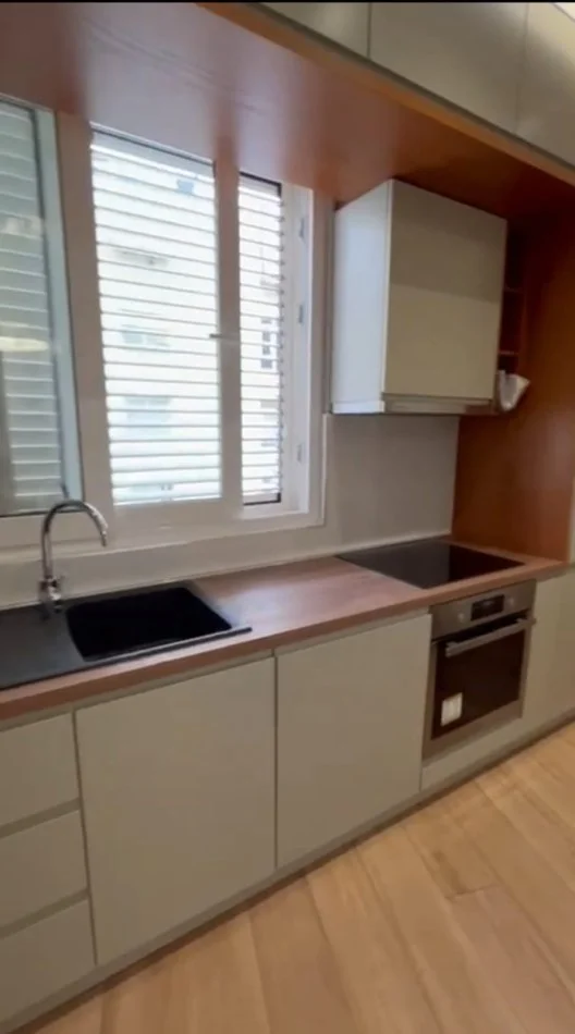 Tirane, jepet me qera apartament 2+1+Aneks+Ballkon Kati 7, 79 m² 700 € (Astir)