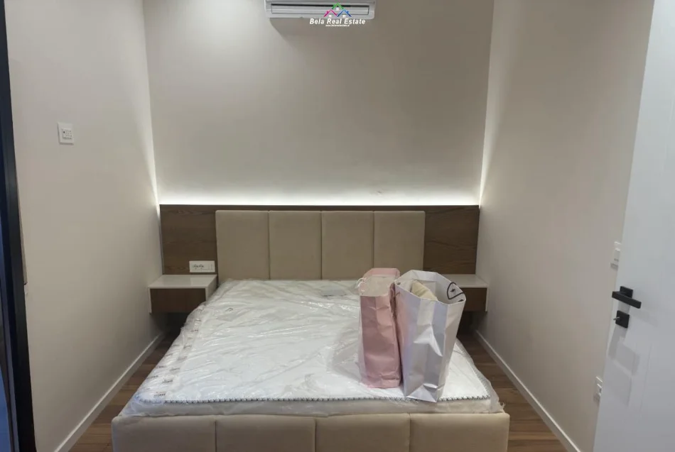 Tirane, jepet me qera apartament 1+1+Ballkon Kati 7, 50 m² 625 € (bill klinton)