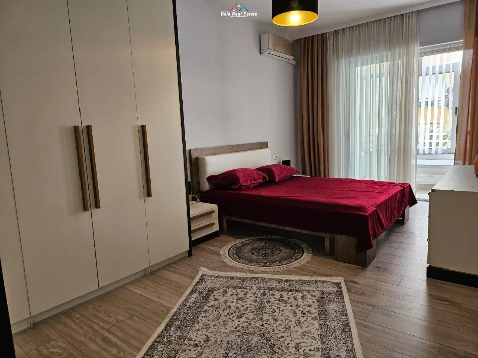 Tirane, jepet me qera apartament 2+1 Kati 3, 120 m² 800 € (hamdi sina)