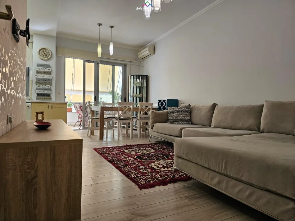 Tirane, jepet me qera apartament 2+1 Kati 3, 120 m² 800 € (hamdi sina)