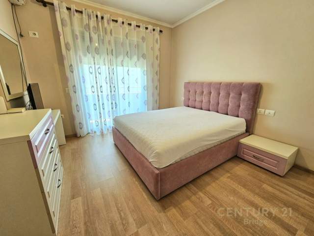 Tirane, jepet me qera apartament 2+1+BLK Kati 5, 100 m² 450 Euro (Fabrika e Miell Tirana)