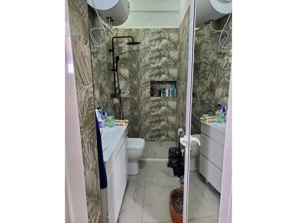 Tirane, shes shtepi 2+1 Kati 2, 154 m² 300.000 € (BULEVARDI I RI)