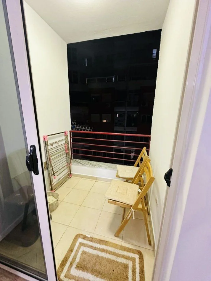 Shqiperi, jepet me qera apartament 1+1+Ballkon Kati 5, 60 m² 520 € (YZBERISHT)