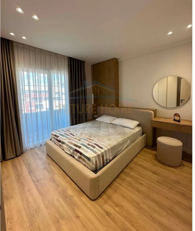 Tirane, jepet me qera apartament 1+1+Ballkon Kati 7, 50 m² 550 € (ASTIR)