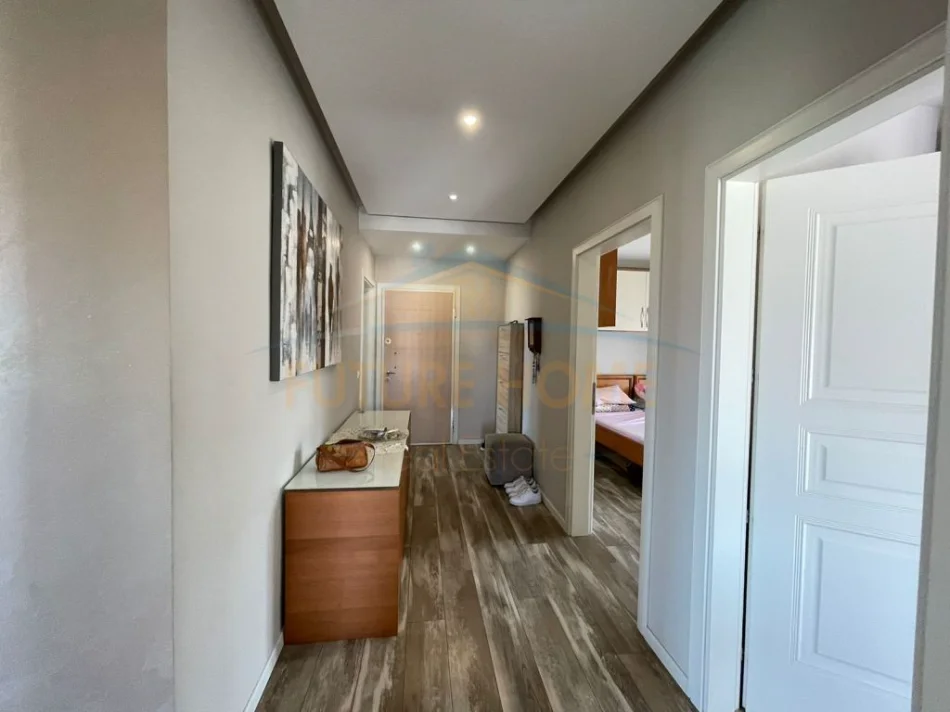 Tirane, shes apartament+verande | Penthouse 3+1+Ballkon Kati 7, 310.000 € (kopshti botanik)