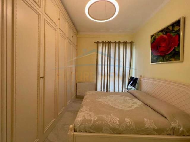 Tirane, jepet me qera apartament 2+1+BLK Kati 5, 95 m² 1.000 Euro (square 21)