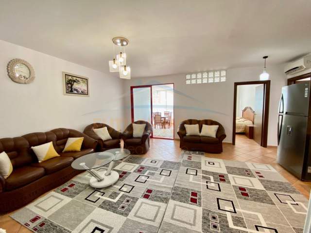 Durres, jepet me qera apartament Kati 0, 110 m² 700 Euro (VOLLGA)
