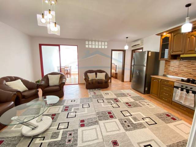 Durres, jepet me qera apartament Kati 0, 110 m² 700 Euro (VOLLGA)