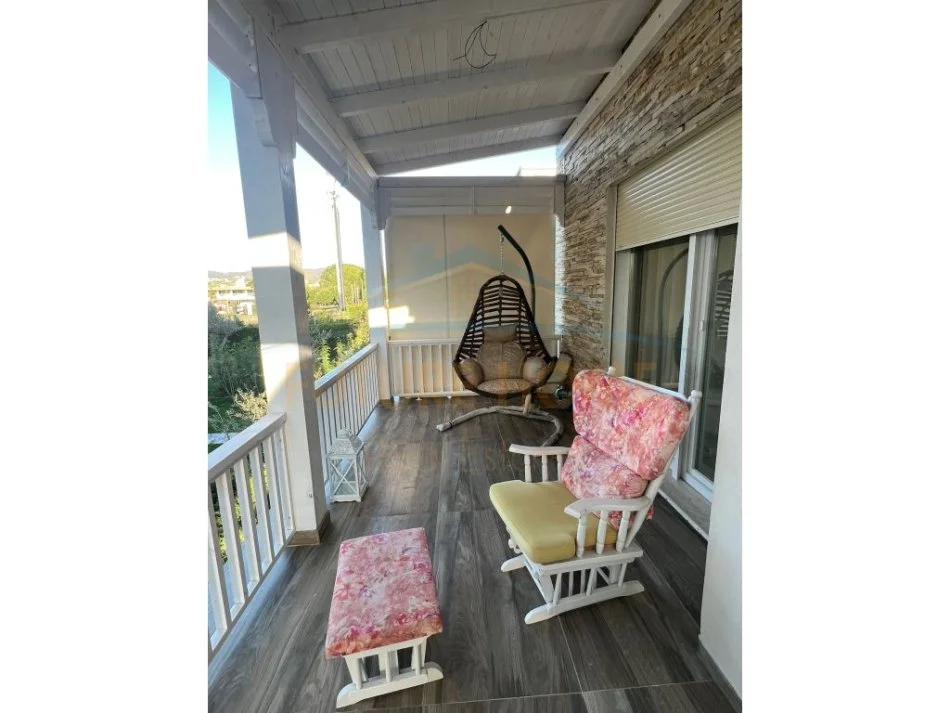 Durres, shitet Vile 2 Katshe , 259 m² 450.000 € (Gjiri Lalzit, Durrës)