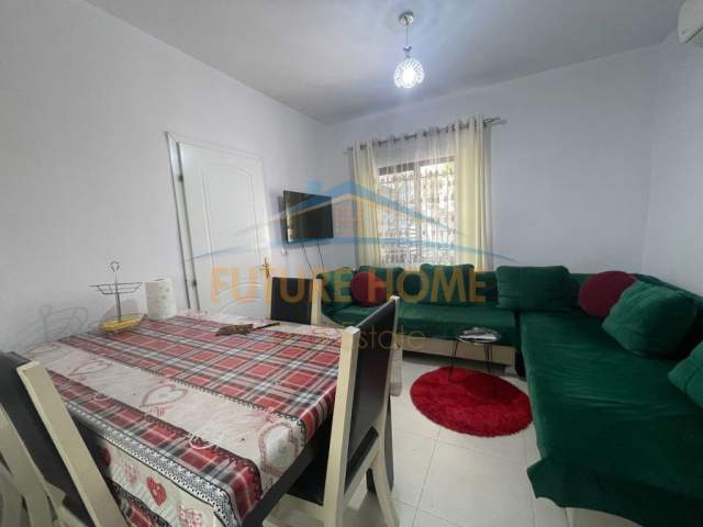 Tirane, jepet me qera apartament Kati 0, 110 m² 600 Euro (komuna e parisit)