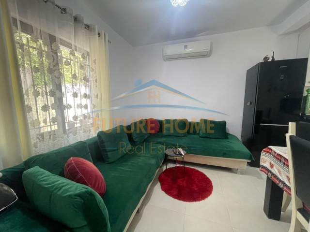 Tirane, jepet me qera apartament Kati 0, 110 m² 600 Euro (komuna e parisit)