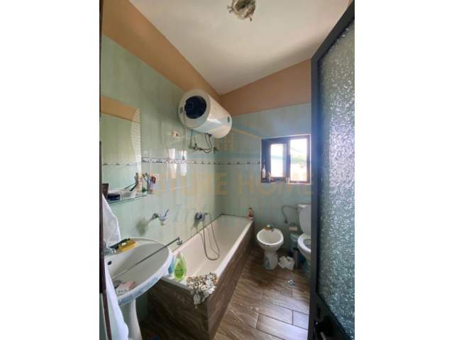 Tirane, jepet me qera apartament Kati 2, 160 m² 800 Euro (Farke)