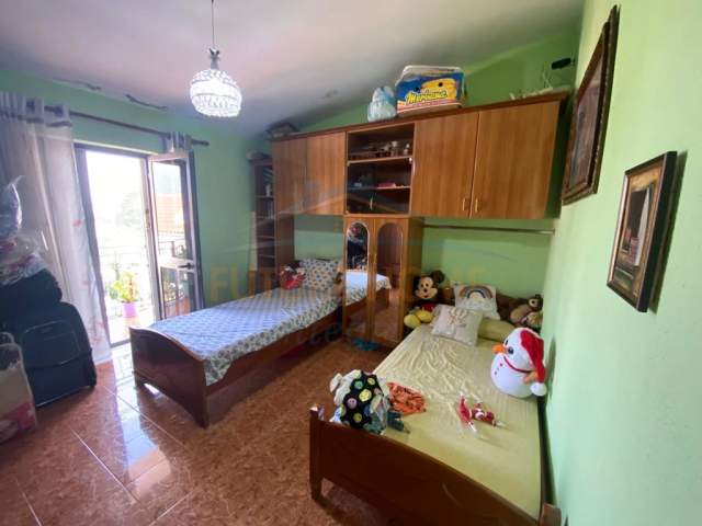 Tirane, jepet me qera apartament Kati 2, 160 m² 800 Euro (Farke)