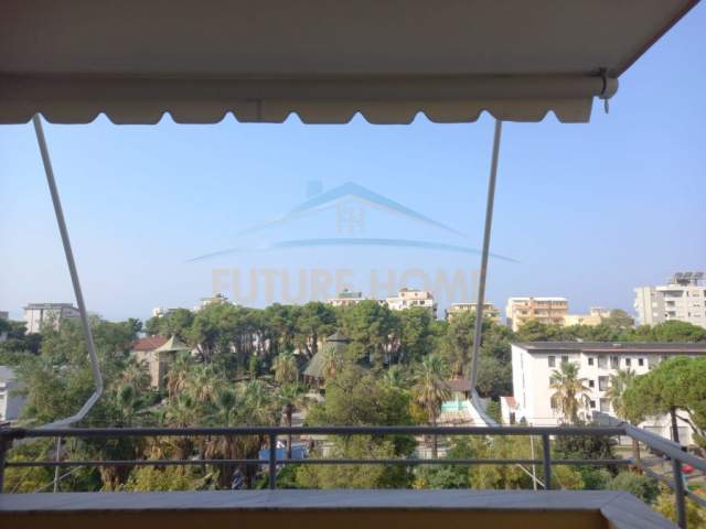 Durres, jepet me qera apartament 1+1 Kati 5, 56 m² 300 Euro