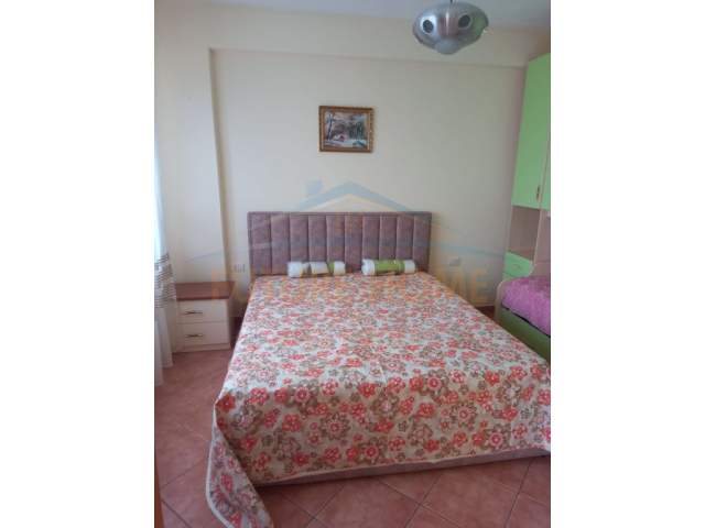 Durres, jepet me qera apartament 1+1 Kati 5, 56 m² 300 Euro