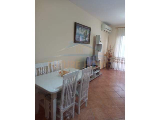 Durres, jepet me qera apartament 1+1 Kati 5, 56 m² 300 Euro
