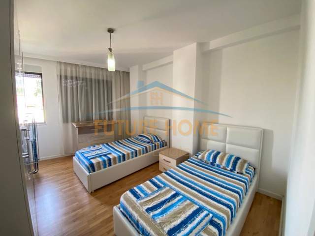 Tirane, jepet me qera apartament Kati 0, 105 m² 900 Euro (Rruga e Kavajes)