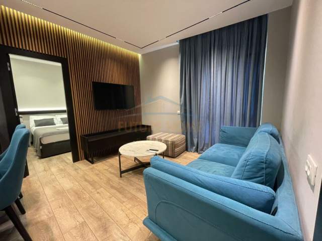 Tirane, jepet me qera apartament Kati 4, 65 m² 1.200 Euro (Qender)