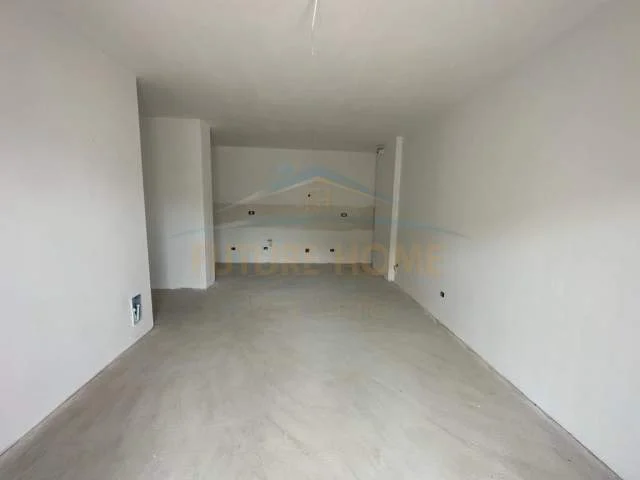 Tirane, shitet apartament Kati 2, 105 m² 167.000 Euro (kodra e diellit)