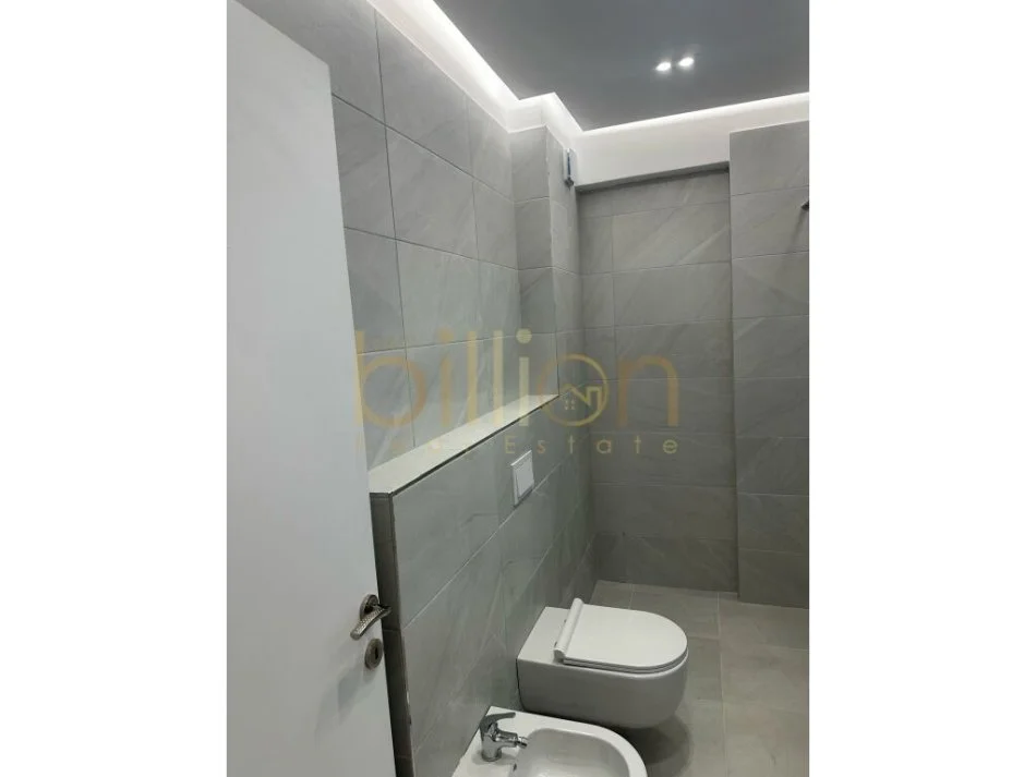 Tirane, shitet apartament 1+1 Kati 4, 65 m² 144.000 € (Kodra e Diellit, Tirana, Albania)