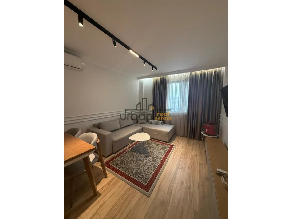 Tirane, shitet apartament 1+1+Aneks+Ballkon Kati 7, 65 m² 150.000 € (Pallati e Eglos)