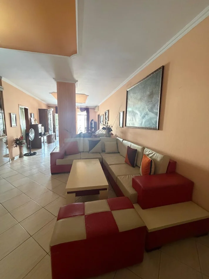 Durres, jepet me qera apartament 2+1 Kati 3, 450 € 
