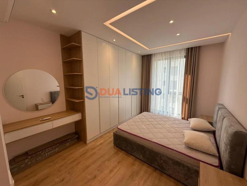 Tirane, jepet me qera apartament 2+1+Ballkon Kati 5, 110 m² 800 € (Porcelan)