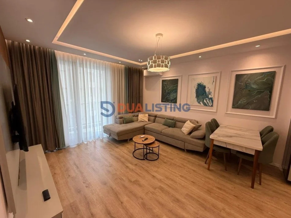 Tirane, jepet me qera apartament 2+1+Ballkon Kati 5, 110 m² 800 € (Porcelan)