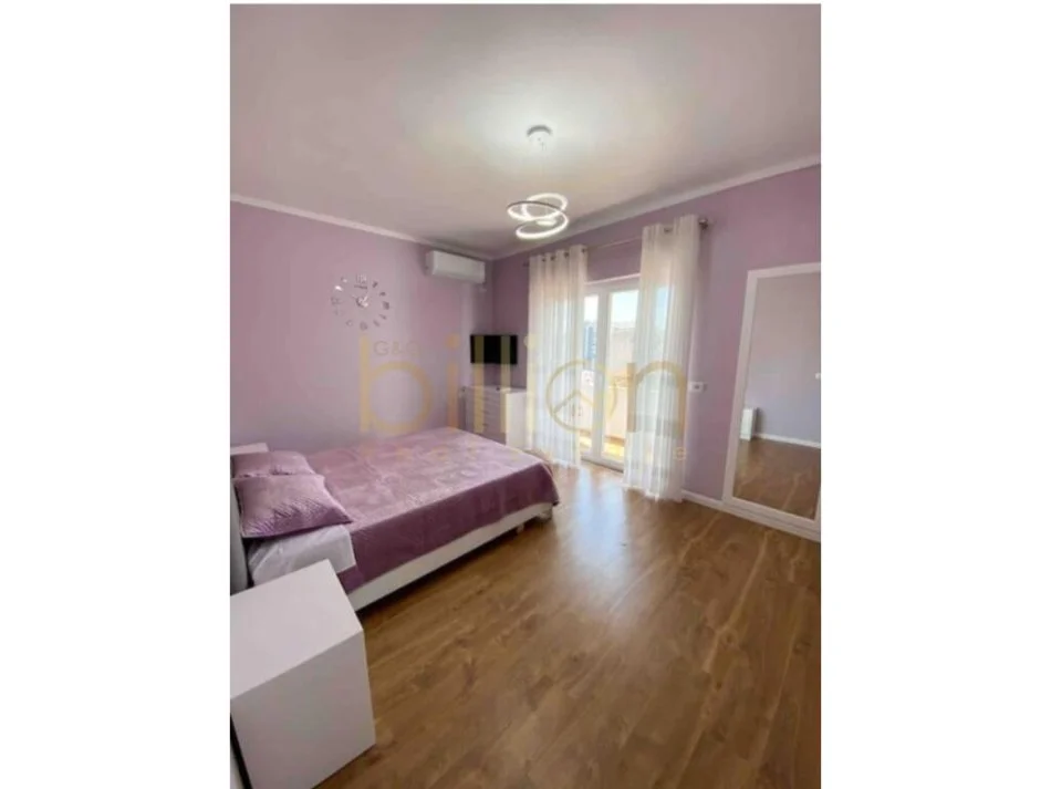 Tirane, shitet apartament 1+1 Kati 4, 126 m² 240.000 € (Brryli, Tirana, Albania)