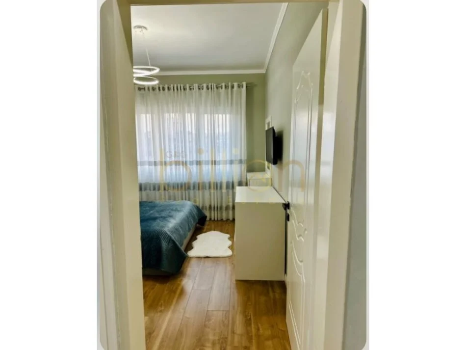 Tirane, shitet apartament 1+1 Kati 4, 126 m² 240.000 € (Brryli, Tirana, Albania)