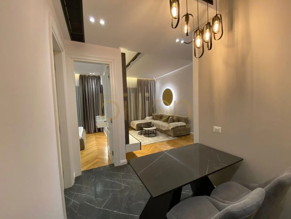 Tirane, jepet me qera apartament 1+1 Kati 5, 70 m² 1.000 € (Kompleksi Deliorgji, Tirana, Albania)