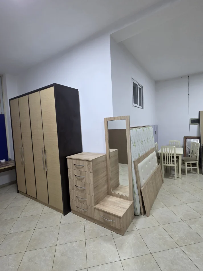 Tirane, BLEJM MOBILJE TE PERDORURA 0683312510 101 €