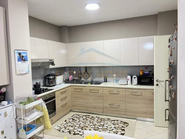 Tirane, shitet apartament 2+1+BLK Kati 6, 127.700 Euro (yzberisht)