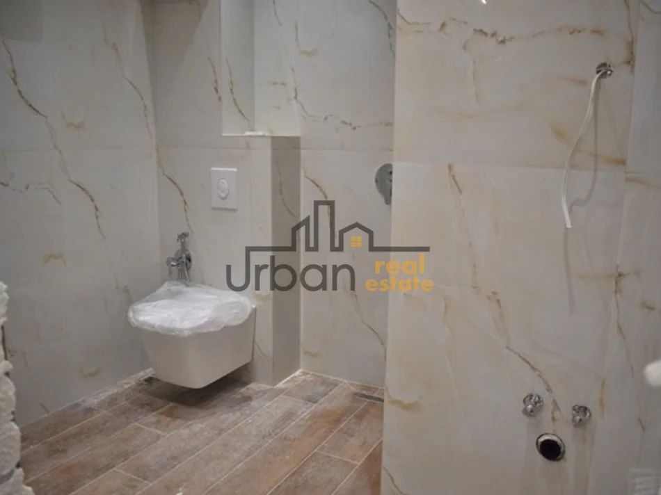 Tirane, shitet apartament 1+1+Aneks+Ballkon Kati 3, 56 m² 158.000 € (21 dhjetori)