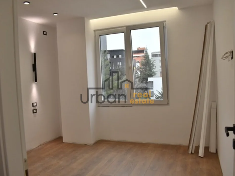 Tirane, shitet apartament 1+1+Aneks+Ballkon , 54 m² 155.000 € (21)