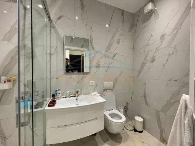 Tirane, jepet me qera apartament 1+1+BLK Kati 6, 75 m² 500 Euro (5 Maj)