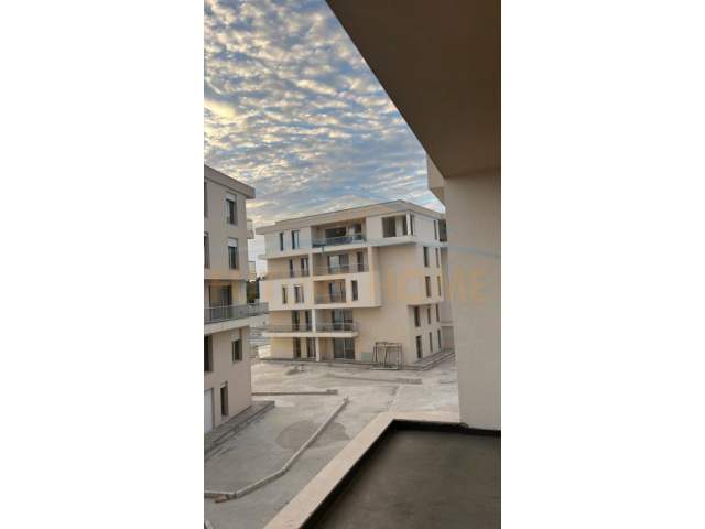 Durres, shitet apartament 2+1 Kati 1, 114 m²  (Kompleksi Polifunksion)