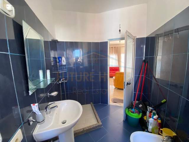 Durres, shitet apartament 1+1 Kati 3, 73.000 Euro (Qerret)