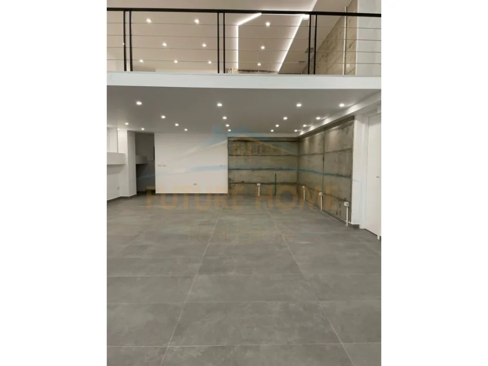 Tirane, jepet me qera ambjent biznesi Kati 0, 250 m² 2.699 € (QENDER)