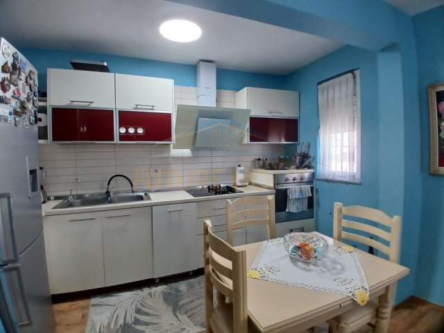 Durres, shitet apartament 1+1 Kati 5, 81 m² 79.000 Euro (Stadium, Durres)