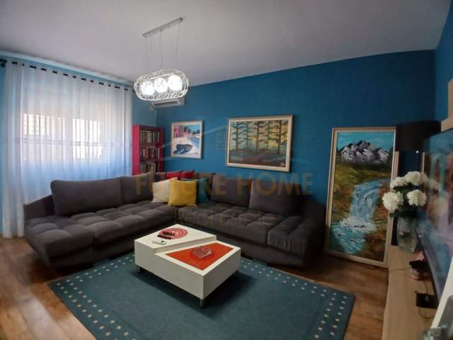 Durres, shitet apartament 1+1 Kati 5, 81 m² 79.000 Euro (Stadium, Durres)