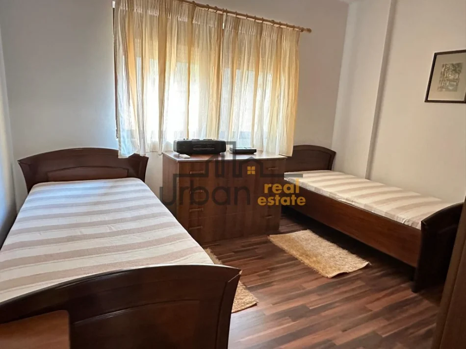 Tirane, jepet me qera apartament 2+1+Aneks+Ballkon Kati 7, 102 m² 901 € (Rruga e Elbasanit)