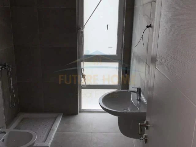 Durres, shitet apartament Kati 3, 106 m² 190.000 Euro (gjiri lalzit)