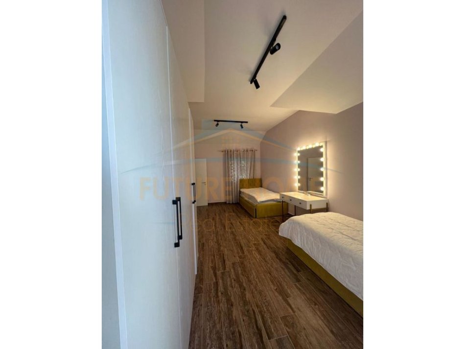 Durres, shitet Vile 2+1, Kati 1, 150 m² 43,000,000 € (QERRET,KAVAJE)