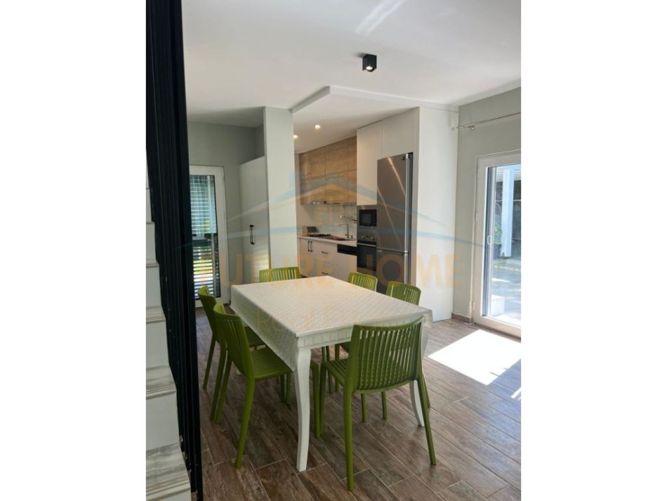 Durres, shitet Vile 2+1, Kati 1, 150 m² 43,000,000 € (QERRET,KAVAJE)